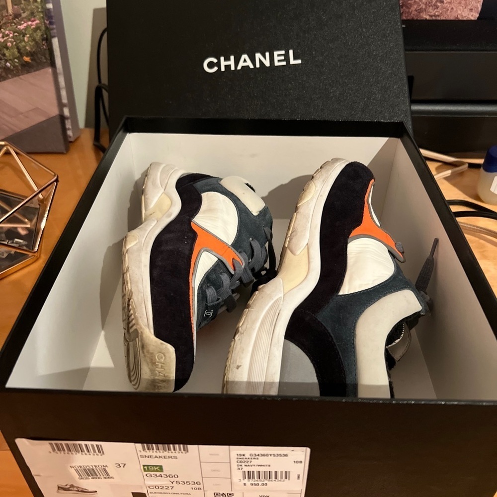 CHANEL 💕 Sneakers OPEN TO OFFERS Size 37 AUTHENTIC!! - Picture 2 of 8